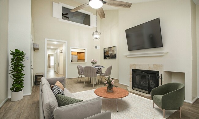 Building Photo - 4900 Floyd St Unit 11