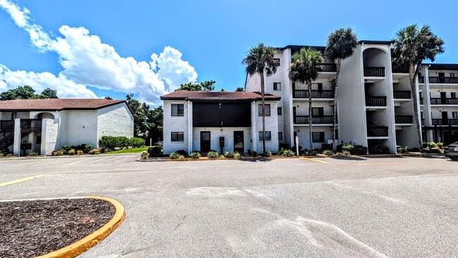 Photo - Annual turnkey furnished or short term 2/ ...
