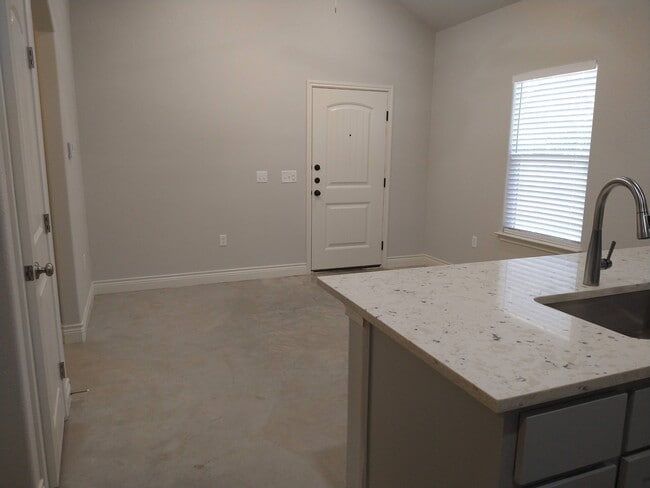 Photo - 1000 Wooded Hollow Ct