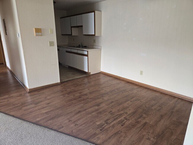Photo - Evergreen Square Apartments Unidad 913-301