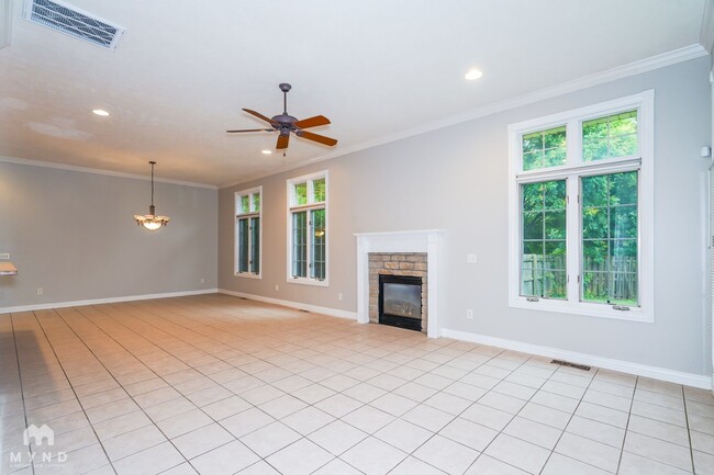Photo - 3253 S Kickapoo Ave