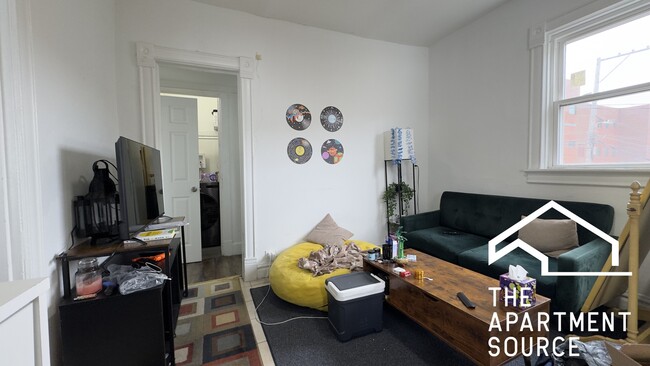 Building Photo - 1630 N Fairfield Ave Unit CH-2