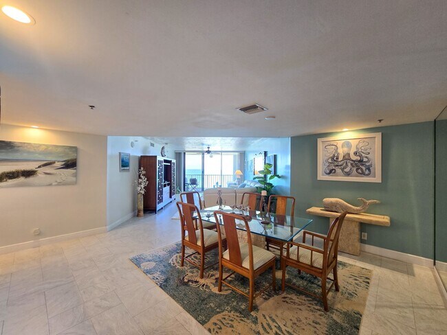 Photo - Paradise Found! 13th Floor Condo 3/2