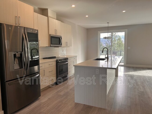 Building Photo - 3727 Inverness Rd