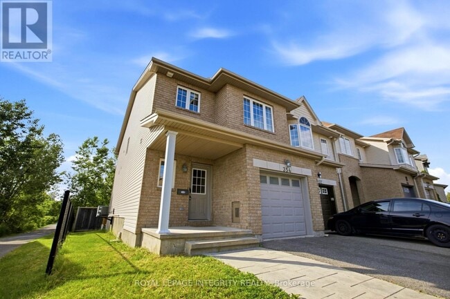 Photo - 354 Rolling Meadow Crescent