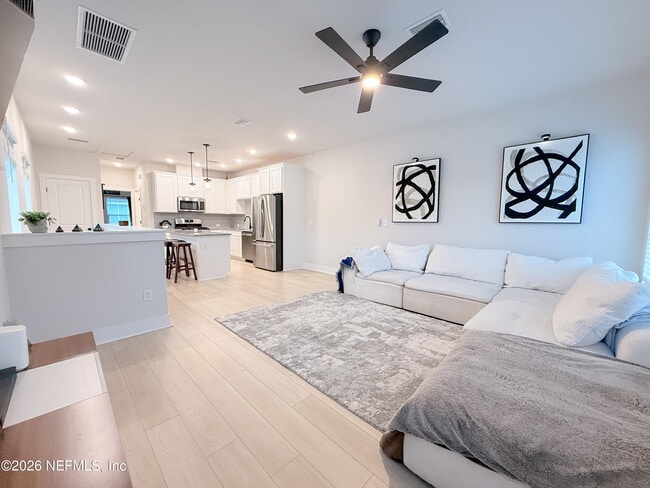 Photo - 11102 Quantum Ct