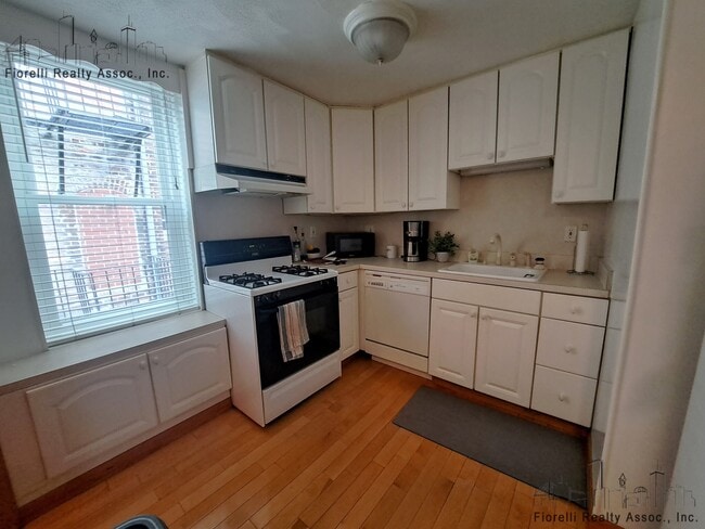 Building Photo - 95 N Margin St Unit 3 Rental