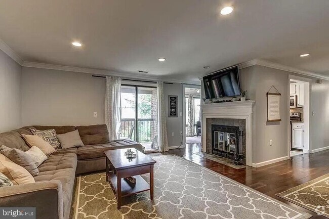 Building Photo - 13124 Wonderland Way Unit 21-303 Rental