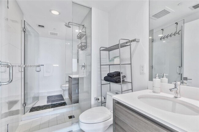Photo - 121 NE 34th St Unit 1806A