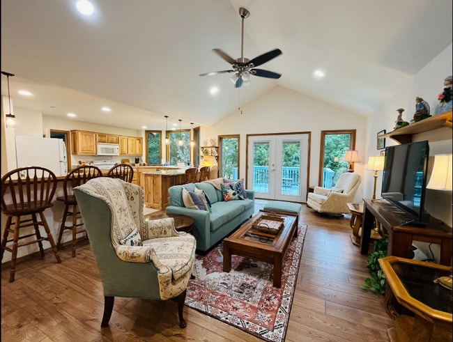 Photo - 42 Dalton Dr