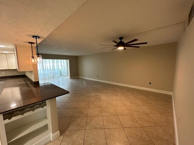 Photo - 1641 Southwood St