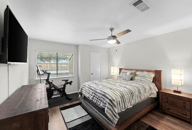 Photo - 1920 Augusta Dr Unidad 30