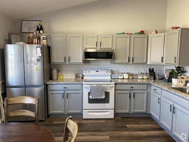 Building Photo - 909 N Windermere Dr Rental
