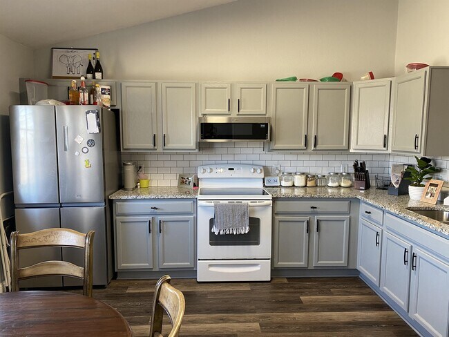 Photo - 909 N Windermere Dr House