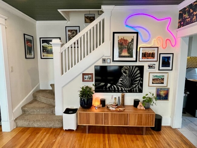 Photo - 213 F St E