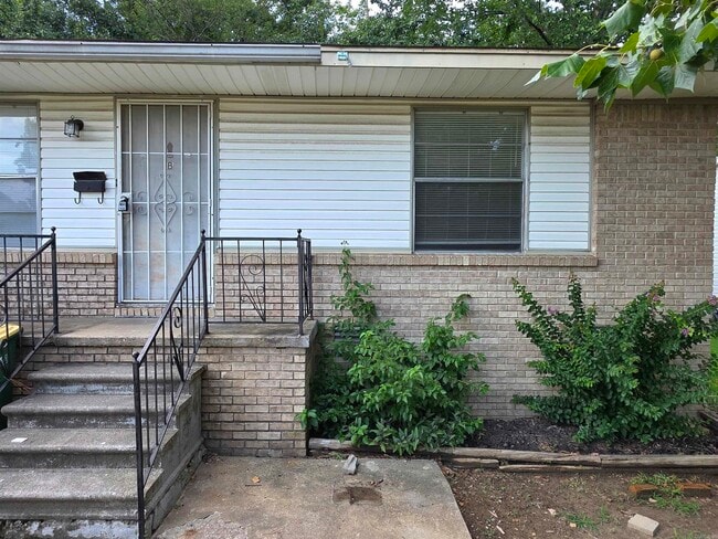 Building Photo - 2112 Virginia Dr Rental