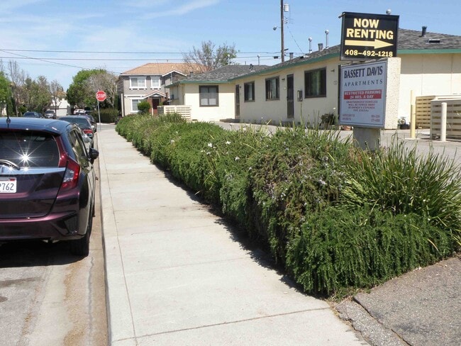 Bassett Davis Apartments