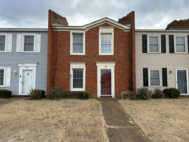 Building Photo - 238 Hickory Trail