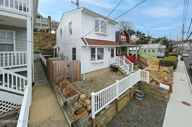 Photo - 67 S Bay Ave