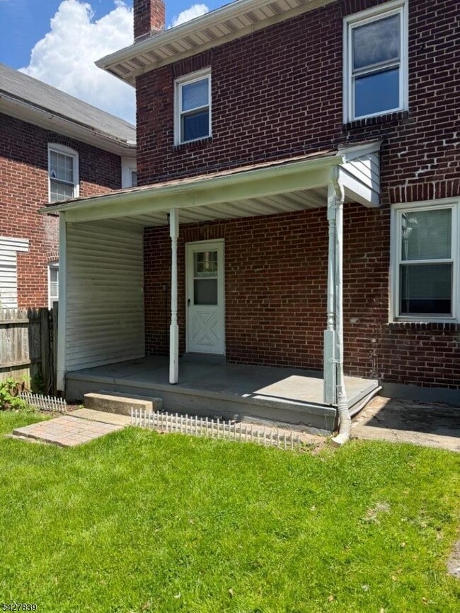 14 Raymond St
