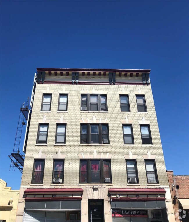 Building Photo - 727 Main St Unit 6 Rental