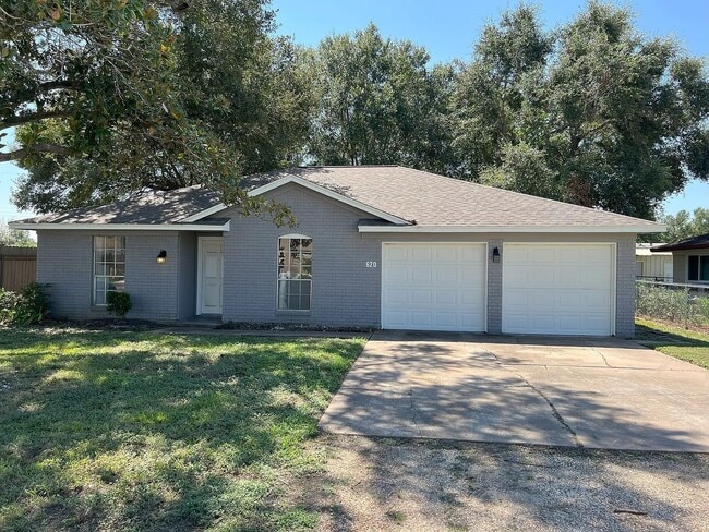 Building Photo - Beautiful one story home in Rosenberg, TX