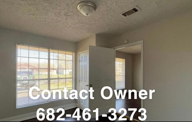 Photo - 3302 Charriton Dr