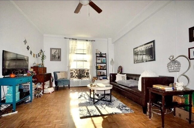 Building Photo - 21 Beacon St Unit 7T Rental