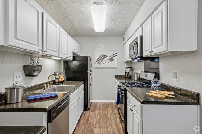 2BR, 2BA - 1,227SF - Kitchen