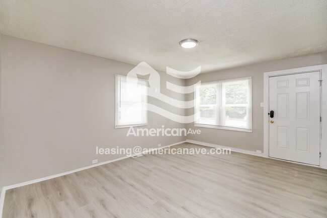 Photo - 2710 Fletcher St