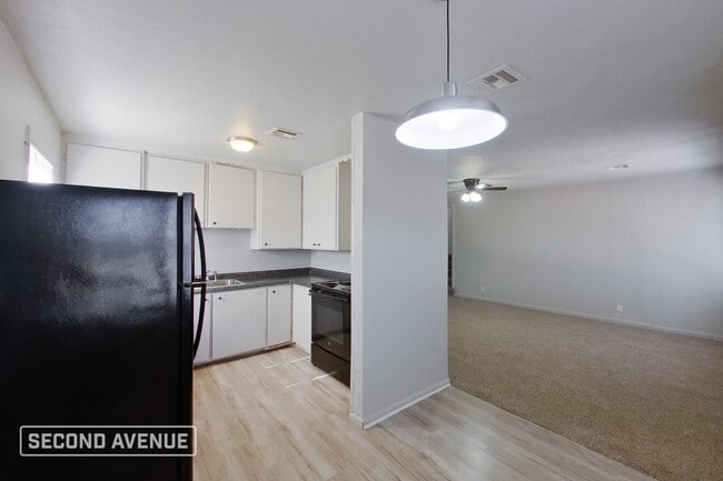 Photo - 2100 NE 26th St