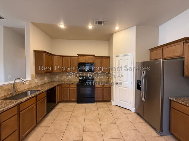 Photo - 7064 96th St