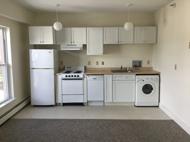 Building Photo - 9 State St Unit 2B