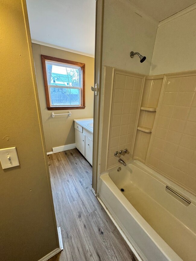 Photo - 11 Kelsey St Unit Apt 1