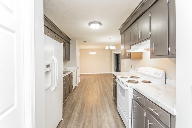 Photo - 10 Market Hall Ct House