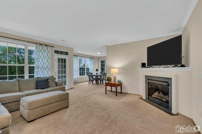 Building Photo - 548 St Andrews Pl Rental