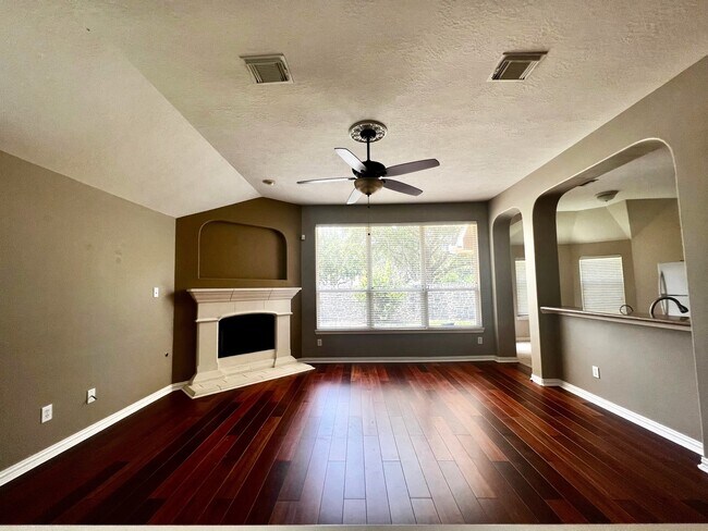 Photo - 23907 Hackberry Creek Dr