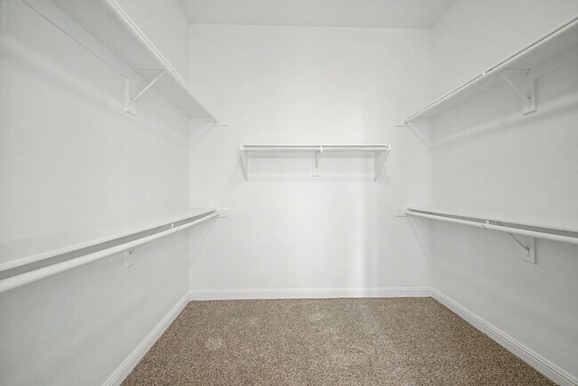 Photo - 1900 E Woodsman Pl