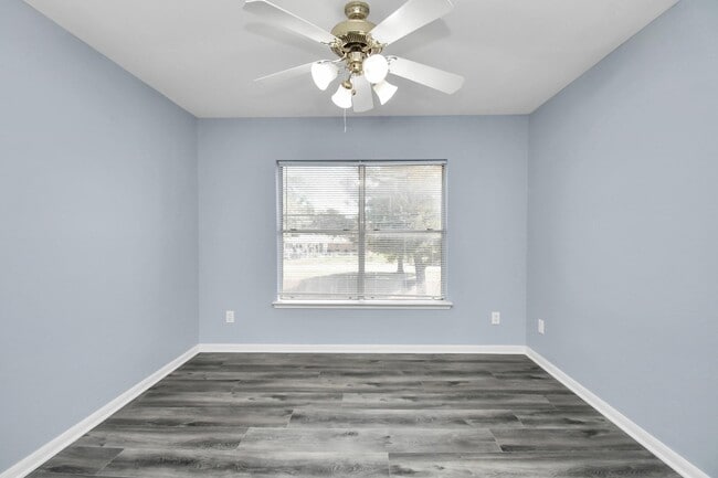 Photo - 10403 Shadow Oaks Dr