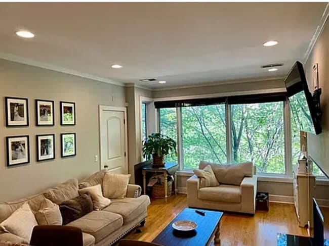 Photo - 608 N May St