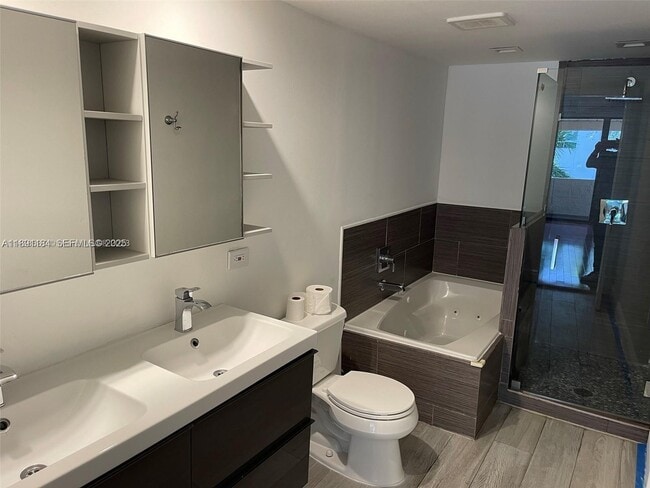 Photo - 19448 NE 26th Ave Unit 73B