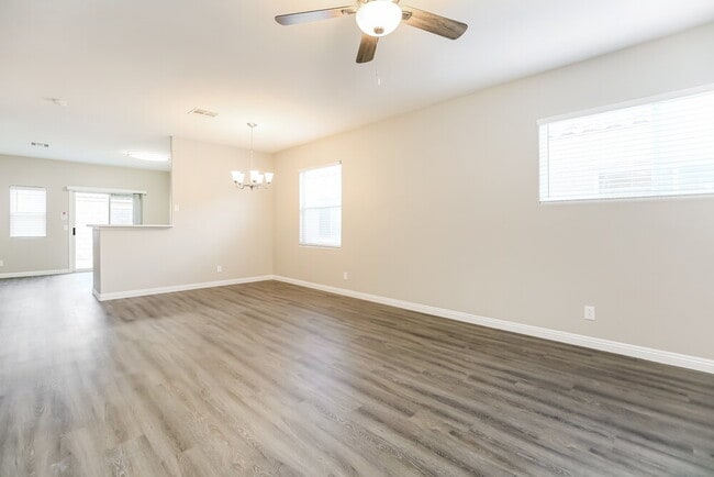 Photo - 9878 Mackovski Ct