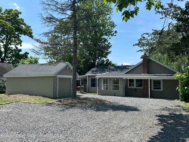 Photo - 117 Joslen Blvd House