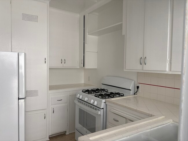 14, kitchen, backdoor exit
