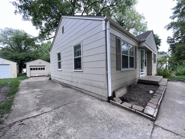 Photo - 7523 Jarboe St