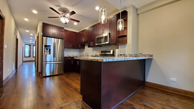 Photo - 3238 N Hamlin Ave Unidad 1