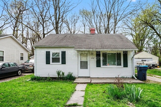 Building Photo - 2321 Hazel Ave