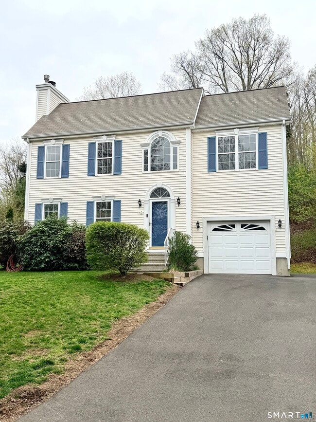 Building Photo - 19 Lakeview Dr