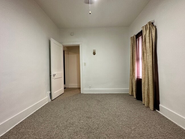 Photo - Two Bedroom Two Bathroom Available in Battle Creek