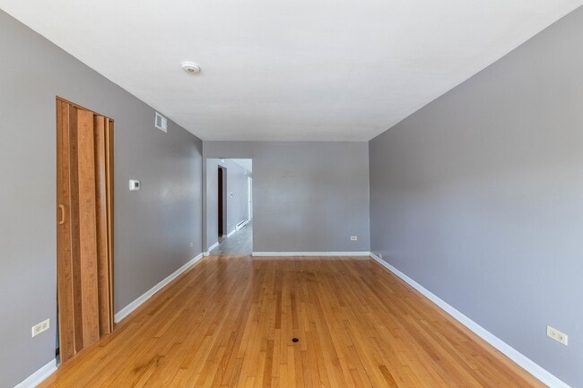 Photo - 4634 W 47th St